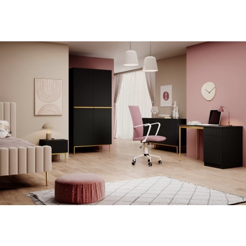 Komoda Nicole 150 cm z szufladami i półkami - czarny mat / złote nóżki